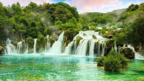Croatia-waterfall-1-1.jpg